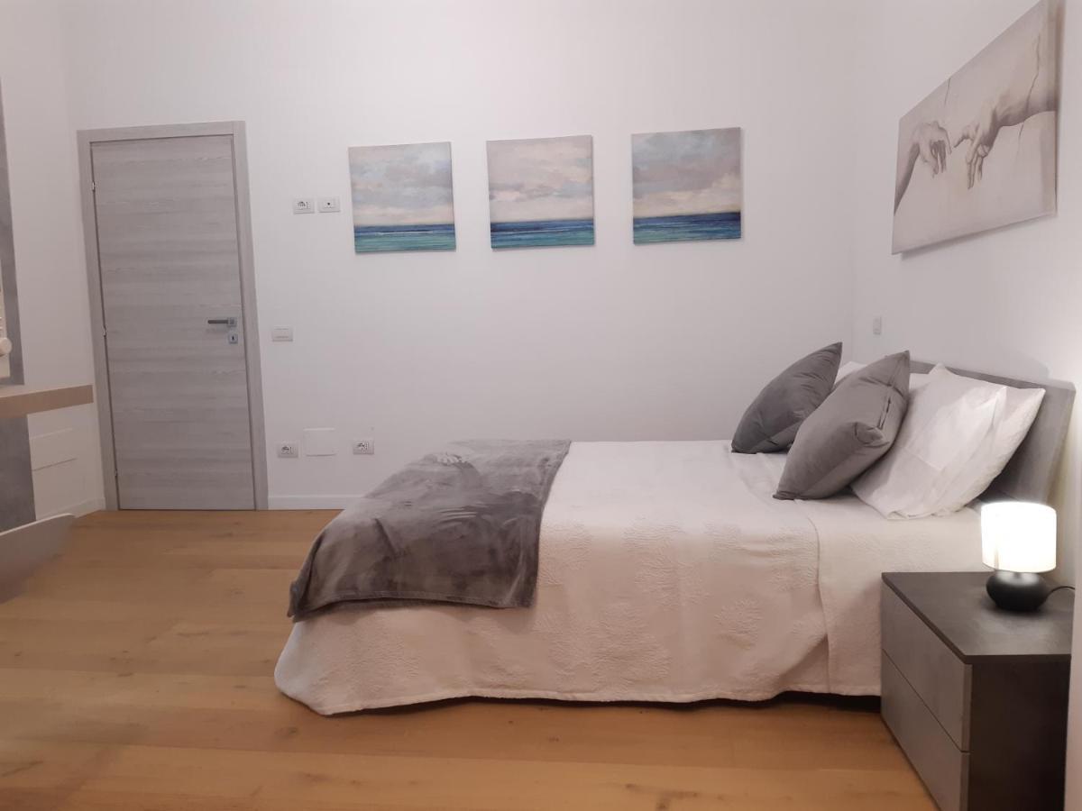 Piazza Mazzini Apartment Lecce Luaran gambar