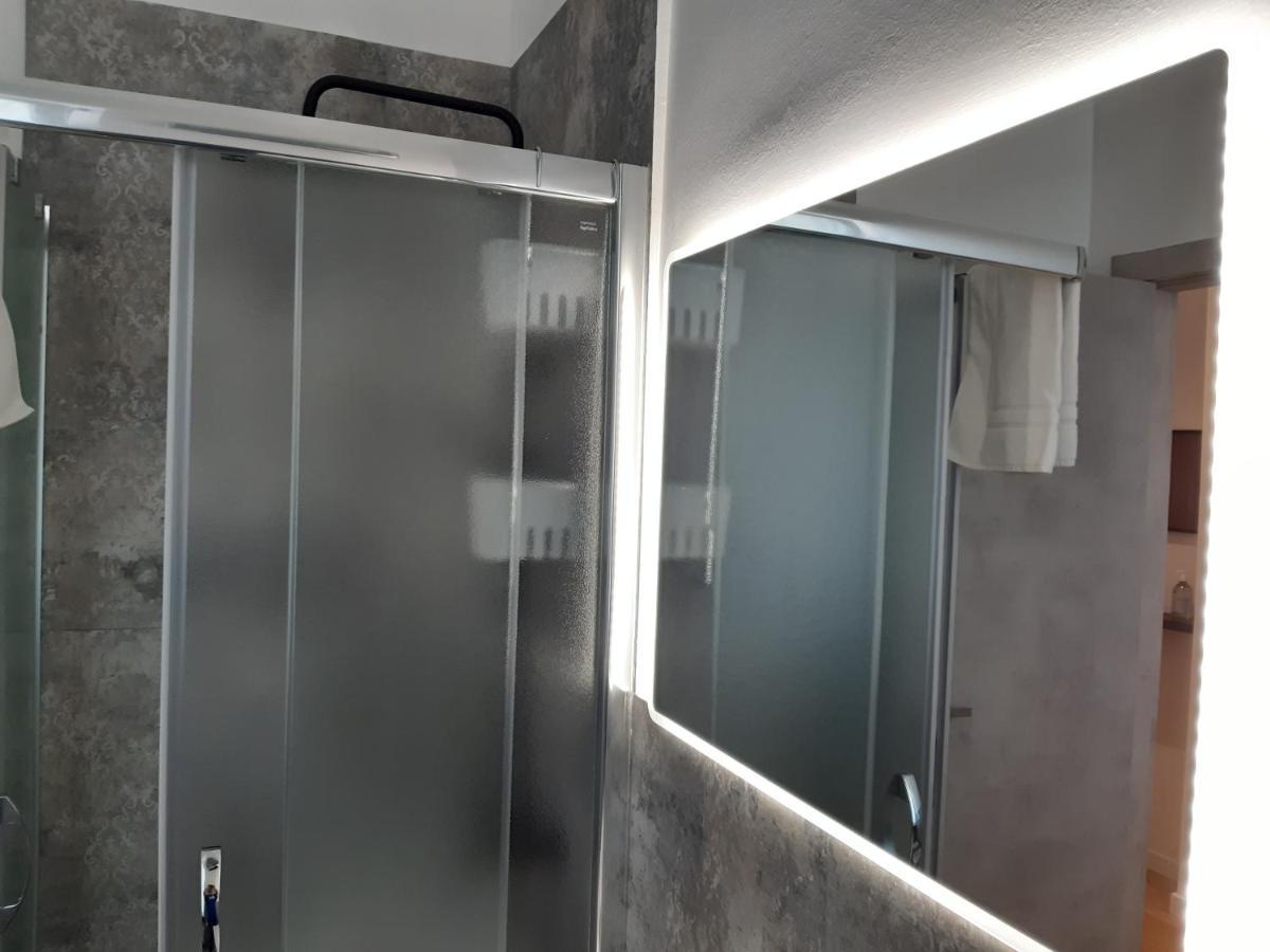 Piazza Mazzini Apartment Lecce Luaran gambar